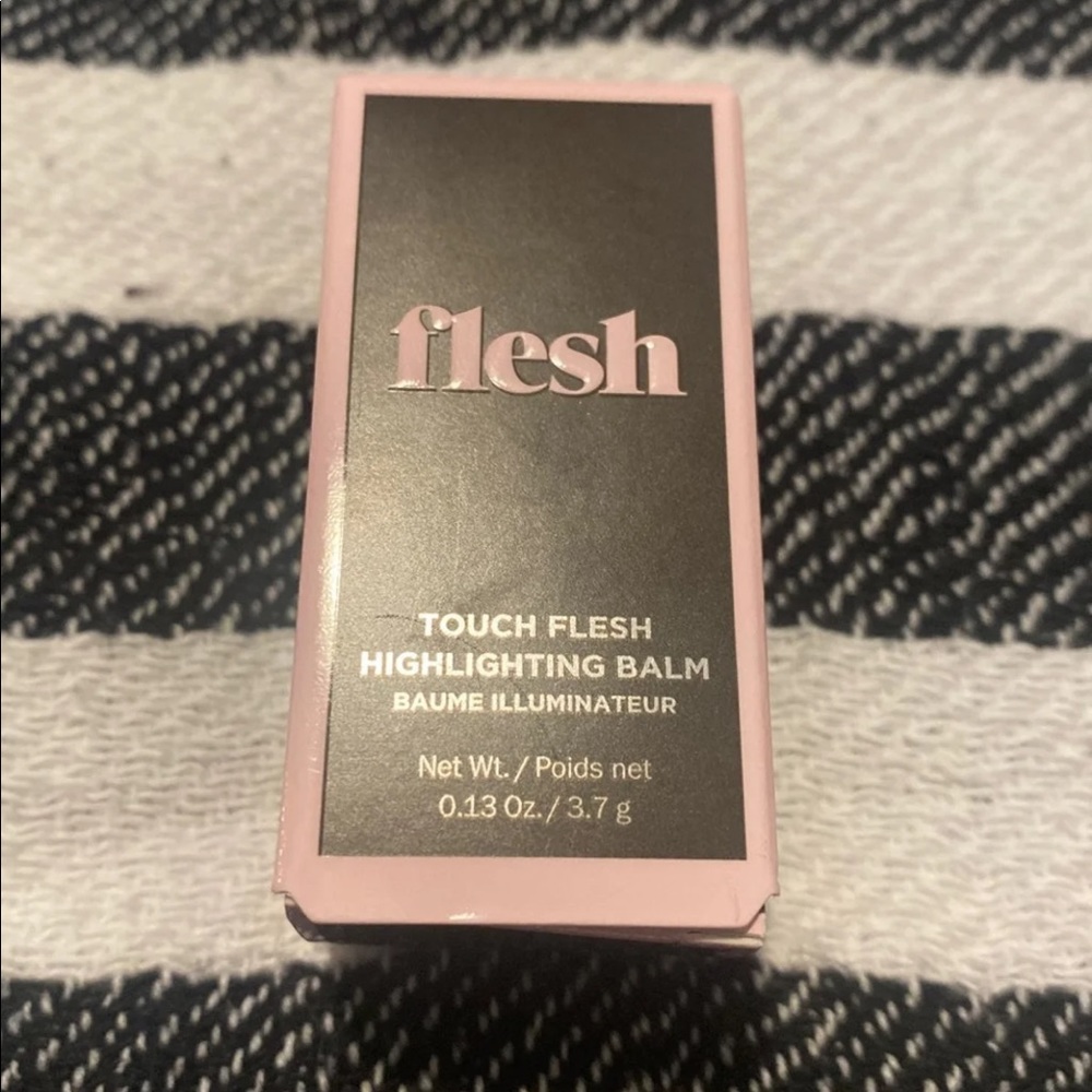 Flesh stick highlighter